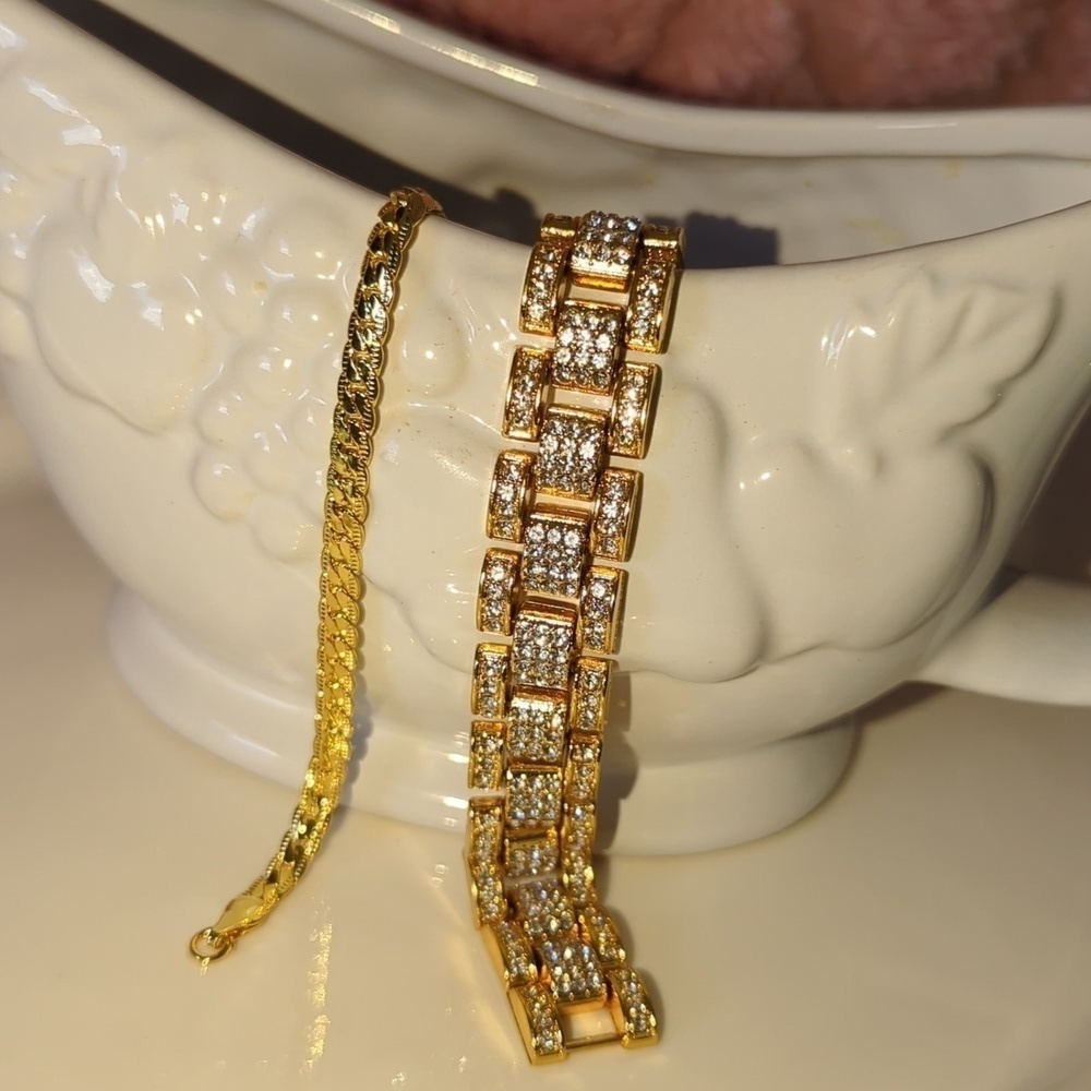 Bracelet set gold plated new with rhinestones + Velvet Pouch